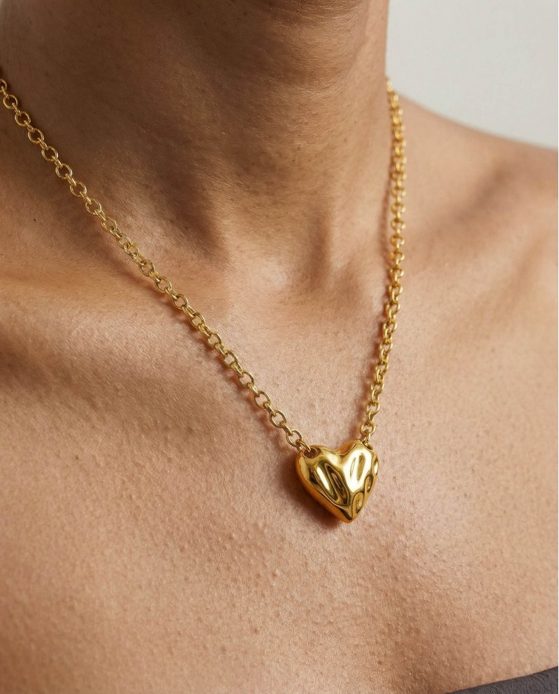The Sculpted Heart Necklace Gold