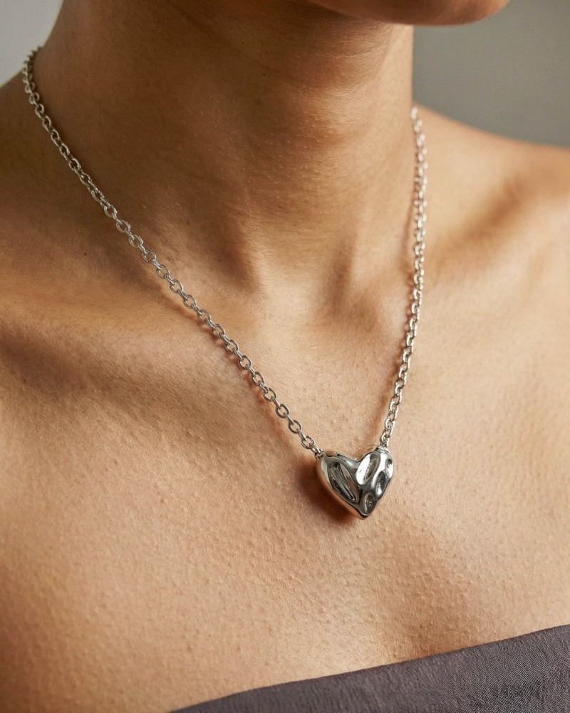 The Sculpted Heart Necklace Silver